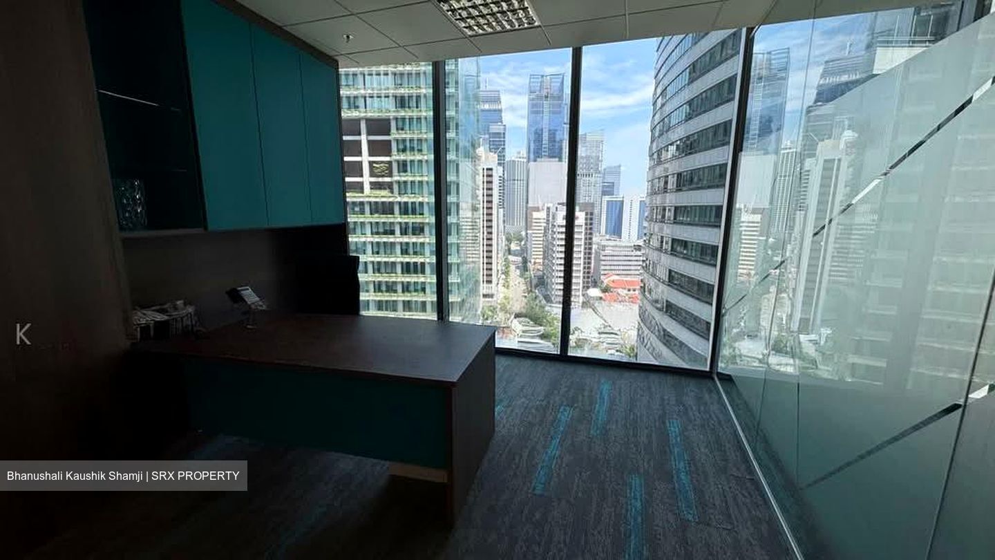 PLUS (D1), Office #594480181